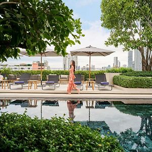 Madi Paidi Bangkok, Autograph Collection